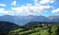 Al maso Steinerhof non ci si può perdere la vista sulle alpi sudtirolesi