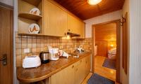 Ferienwohnung Laugen - Küche mit Kaffeemaschine, Wasserkocher und Toaster