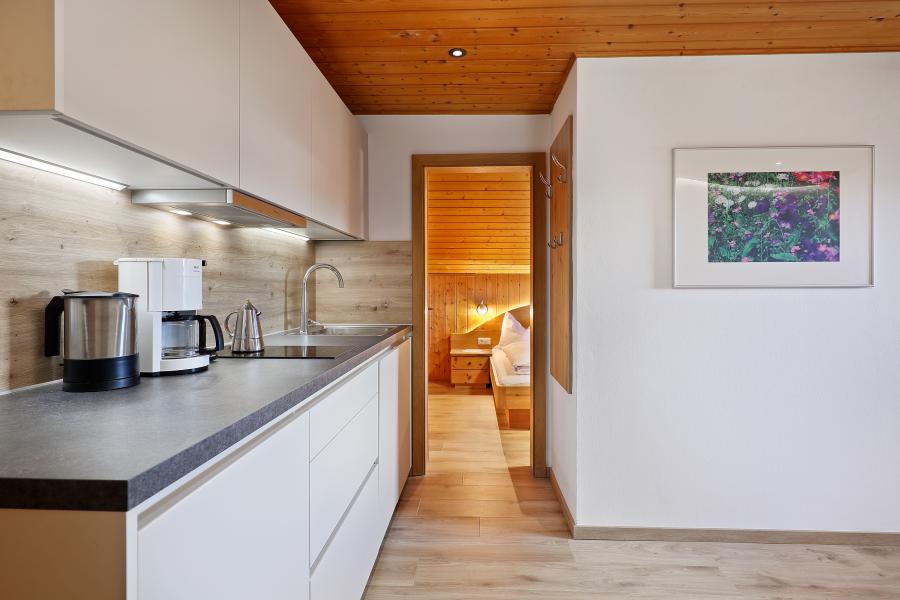 Ferienwohnung - Küche mit Kaffeemaschine, Wasserkocher und Toaster
